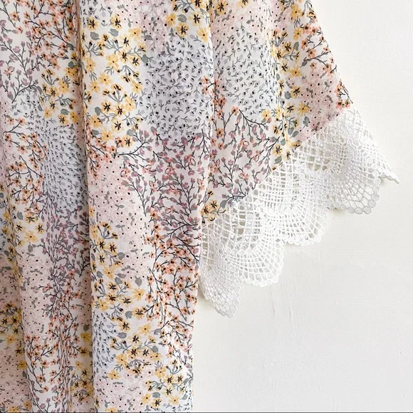 Wallflower floral kimono. - Picture 11 of 11